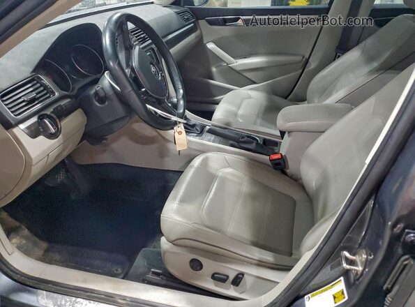 1VWBA7A31JC021878 2018 VOLKSWAGEN PASSAT Gray Вид салону спереду