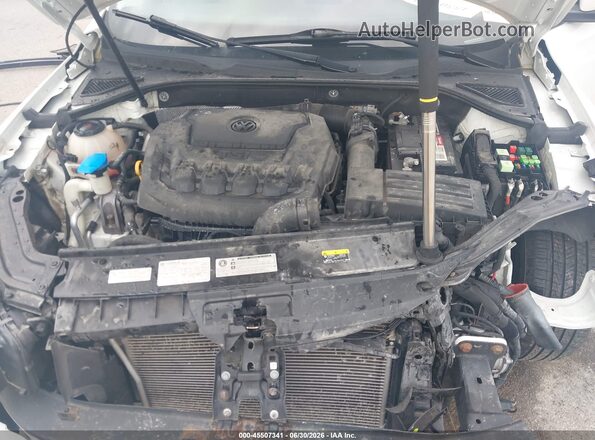 1VWBA7A33JC011479 2018 VOLKSWAGEN PASSAT White Հետևի տեսք
