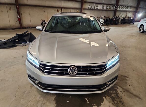 1VWBA7A34JC047231 2018 VOLKSWAGEN PASSAT Silver წინა ხედი