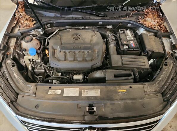 1VWBA7A34JC047231 2018 VOLKSWAGEN PASSAT Silver უკანა სალონის ხედი