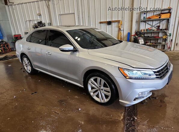 1VWBA7A35JC040319 2018 VOLKSWAGEN PASSAT Silver წინა მარჯვენა