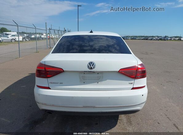 1VWBA7A36JC007894 2018 VOLKSWAGEN PASSAT White 
