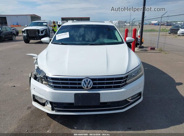 1VWBA7A36JC007894 2018 VOLKSWAGEN PASSAT White Vista del cuadro de instrumentos
