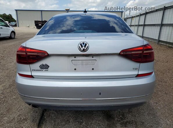 1VWBA7A36JC013050 2018 VOLKSWAGEN PASSAT Silver Vista trasera