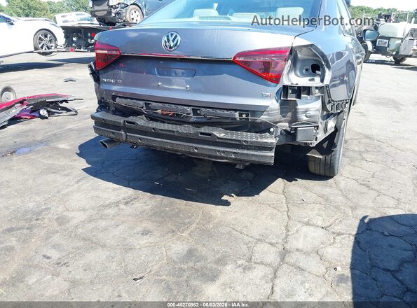 1VWBA7A39JC008893 2018 VOLKSWAGEN PASSAT Серый Вид спереди