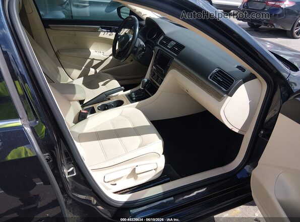 1VWBA7A3XJC024309 2018 VOLKSWAGEN PASSAT Black Front interior view