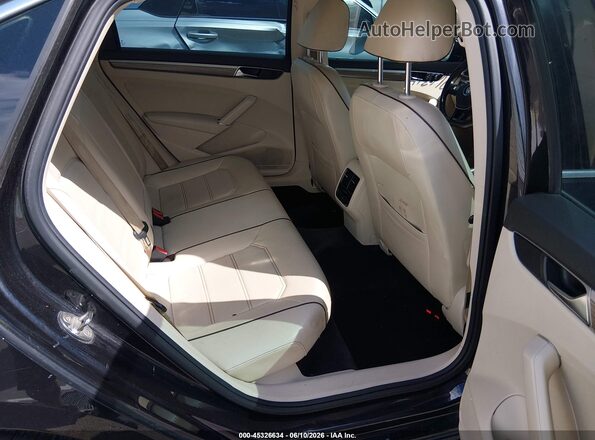 1VWBA7A3XJC024309 2018 VOLKSWAGEN PASSAT Black VIN sticker view