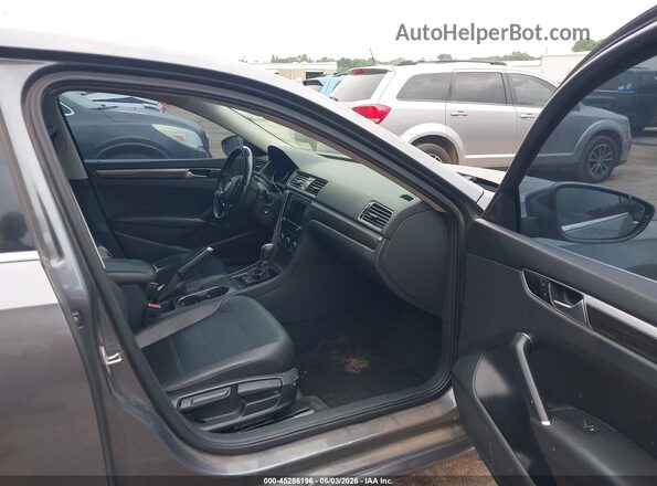 1VWBS7A34GC020049 2016 VOLKSWAGEN PASSAT Серый Вид салона спереди