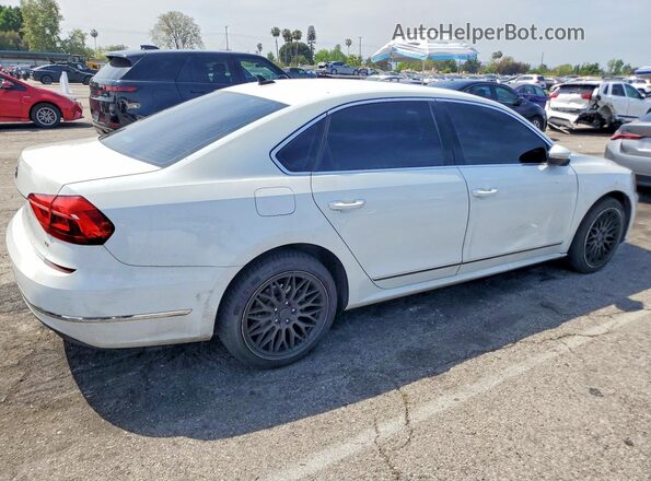 1VWBS7A35GC015913 2016 VOLKSWAGEN PASSAT White 