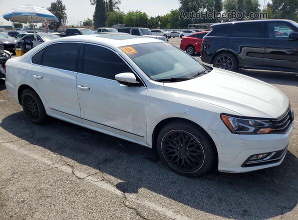 1VWBS7A35GC015913 2016 VOLKSWAGEN PASSAT White 