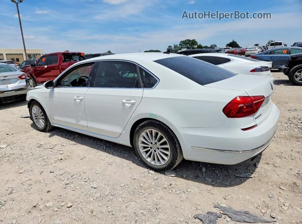 1VWBT7A35GC005363 2016 VOLKSWAGEN PASSAT White 