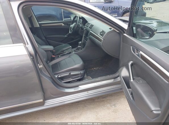 1VWBT7A35GC016802 2016 VOLKSWAGEN PASSAT Gray Front interior view