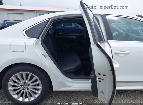 1VWBT7A36GC034760 2016 VOLKSWAGEN PASSAT White VIN կոդի պիտակի տեսք