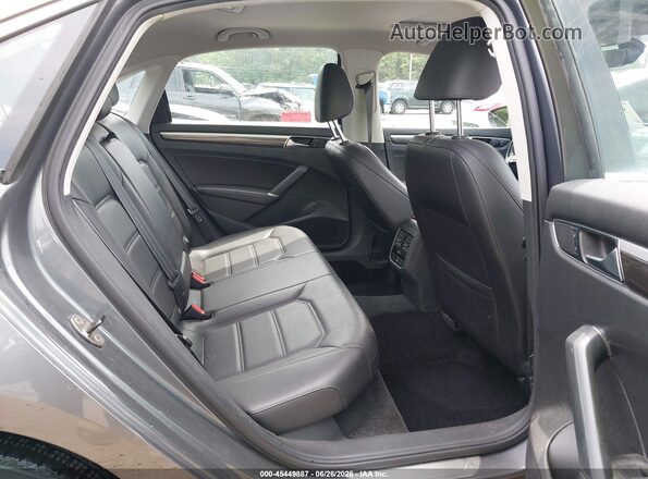 1VWBT7A3XGC066580 2016 VOLKSWAGEN PASSAT Gray VIN կոդի պիտակի տեսք