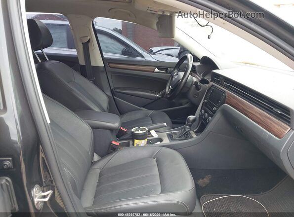 1VWCA7A32LC003297 2020 VOLKSWAGEN PASSAT Black Front interior view