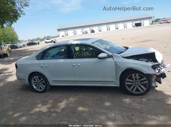 1VWCT7A31HC038267 2017 VOLKSWAGEN PASSAT White Вид задньої частини салону