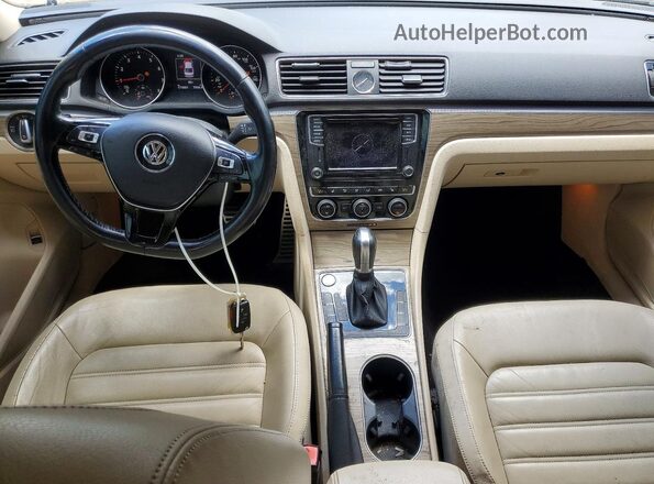 1VWCT7A33HC063476 2017 VOLKSWAGEN PASSAT Black Widok deski rozdzielczej