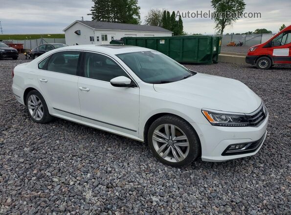 1VWCT7A34HC002198 2017 VOLKSWAGEN PASSAT White Передня права чверть
