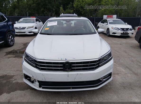 1VWCT7A37HC070592 2017 VOLKSWAGEN PASSAT White Vista del cuadro de instrumentos