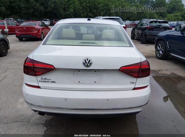 1VWCT7A37HC070592 2017 VOLKSWAGEN PASSAT White 