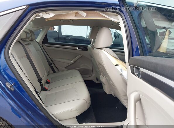 1VWDT7A30HC002459 2017 VOLKSWAGEN PASSAT Blue Widok naklejki z numerem VIN