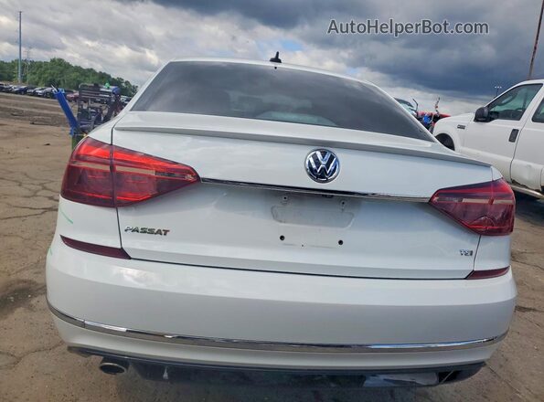 1VWDT7A30HC018547 2017 VOLKSWAGEN PASSAT White Vista trasera