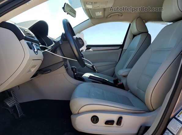 1VWDT7A30HC019424 2017 VOLKSWAGEN PASSAT Gray 