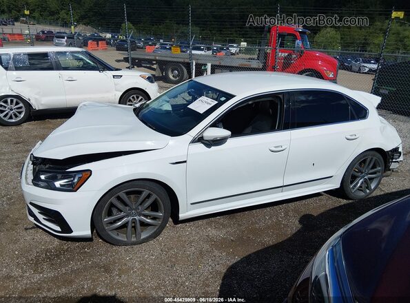 1VWDT7A32HC030697 2017 VOLKSWAGEN PASSAT White Vista interior trasera
