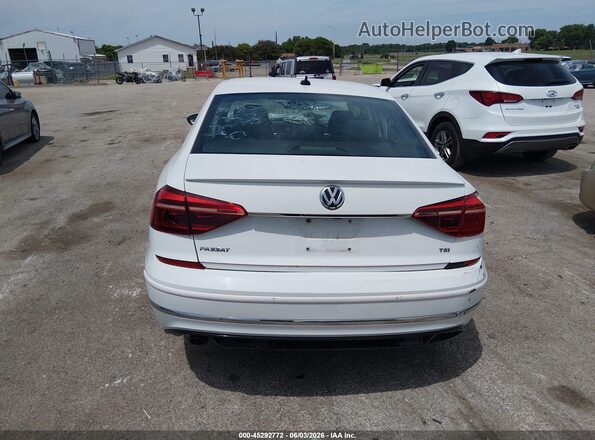 1VWDT7A34HC017935 2017 VOLKSWAGEN PASSAT White 