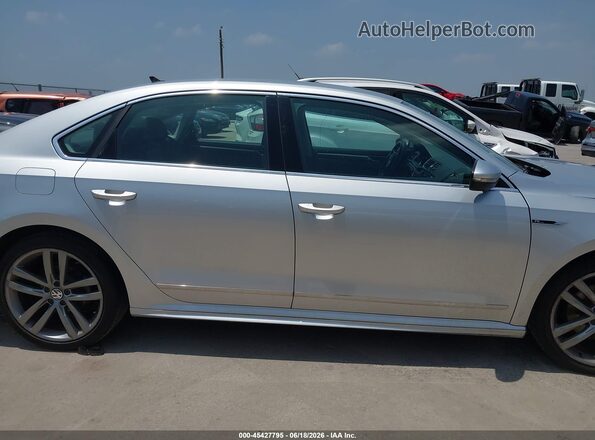 1VWDT7A34HC036016 2017 VOLKSWAGEN PASSAT Silver უკანა სალონის ხედი