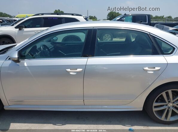 1VWDT7A34HC036016 2017 VOLKSWAGEN PASSAT Silver სალონის 360-გრადუსიანი ხედი