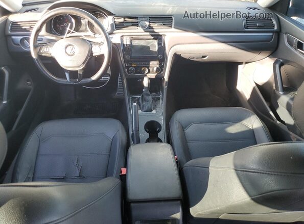 1VWDT7A34HC043631 2017 VOLKSWAGEN PASSAT White Dashboard view