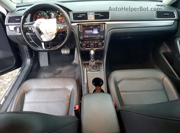 1VWDT7A34HC084535 2017 VOLKSWAGEN PASSAT Серый Вид панели приборов