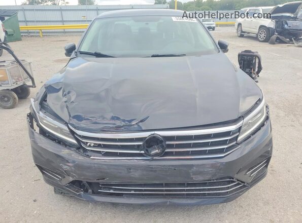 1VWDT7A34HC084535 2017 VOLKSWAGEN PASSAT Серый Вид спереди