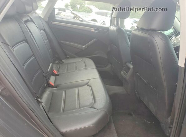 1VWDT7A34HC084535 2017 VOLKSWAGEN PASSAT Серый Вид задних сидений