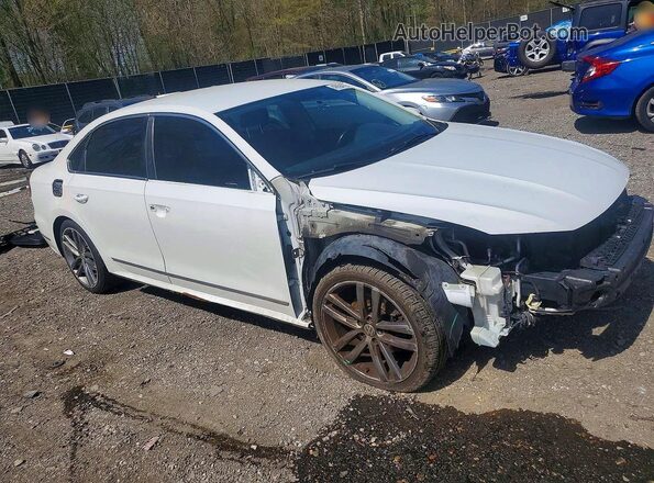 1VWDT7A35HC003297 2017 VOLKSWAGEN PASSAT White Front right