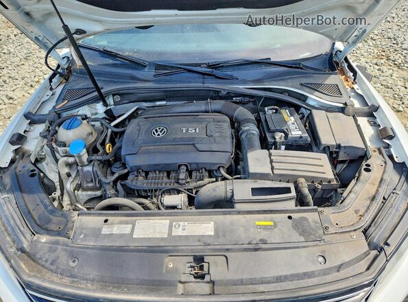 1VWDT7A35HC033593 2017 VOLKSWAGEN PASSAT White Widok wnętrza z tyłu
