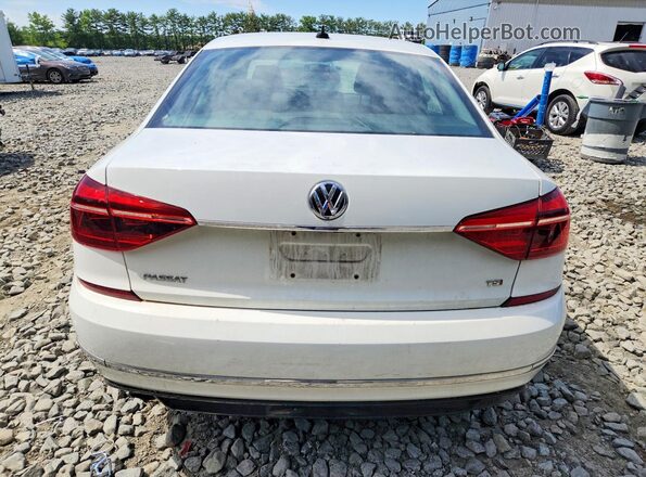 1VWDT7A35HC033593 2017 VOLKSWAGEN PASSAT White Widok z tyłu