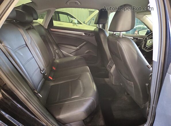 1VWDT7A35HC066030 2017 VOLKSWAGEN PASSAT Black Widok tylnych siedzeń