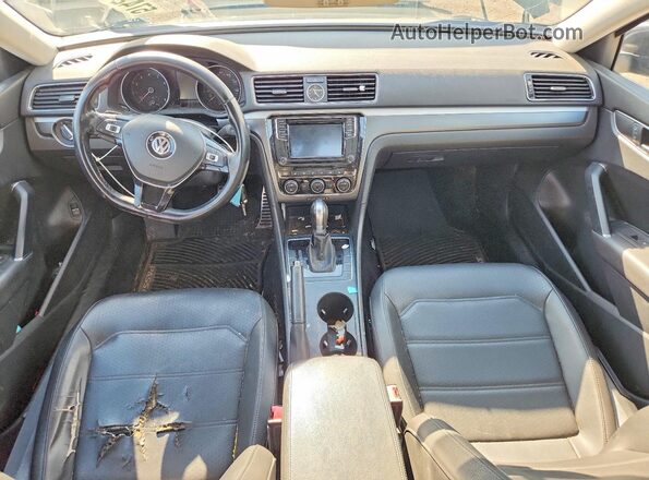 1VWDT7A36HC078218 2017 VOLKSWAGEN PASSAT Black Dashboard view