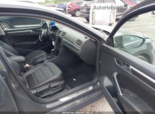 1VWDT7A36HC080051 2017 VOLKSWAGEN PASSAT Gray წინა სალონის ხედი