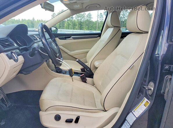 1VWDT7A36HC083581 2017 VOLKSWAGEN PASSAT Black Widok wnętrza z przodu