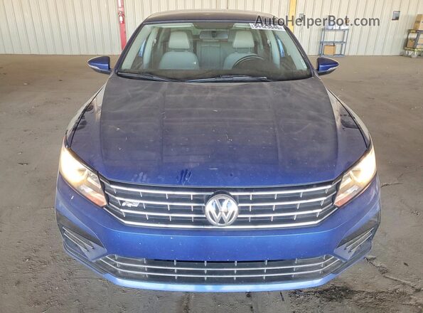 1VWDT7A37HC000689 2017 VOLKSWAGEN PASSAT Blue Вид спереду
