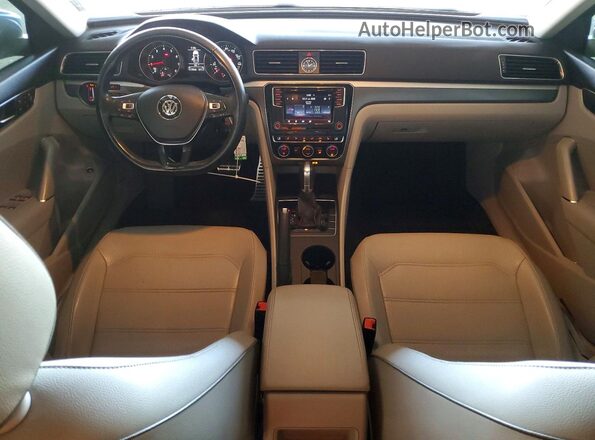 1VWDT7A37HC000689 2017 VOLKSWAGEN PASSAT Blue Вид панелі приладів