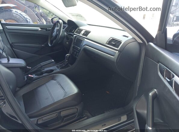 1VWDT7A37HC038701 2017 VOLKSWAGEN PASSAT Black 
