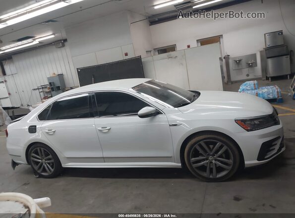 1VWDT7A37HC063288 2017 VOLKSWAGEN PASSAT White Rear interior view