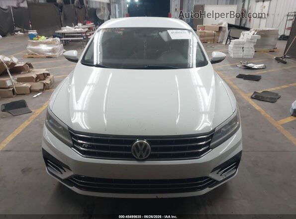 1VWDT7A37HC063288 2017 VOLKSWAGEN PASSAT White Instrument cluster view