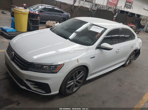 1VWDT7A37HC063288 2017 VOLKSWAGEN PASSAT White Front left