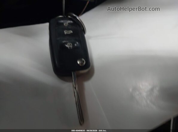 1VWDT7A37HC063288 2017 VOLKSWAGEN PASSAT White Dashboard view