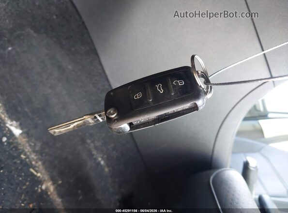 1VWDT7A37HC069706 2017 VOLKSWAGEN PASSAT Gray Вид панелі приладів